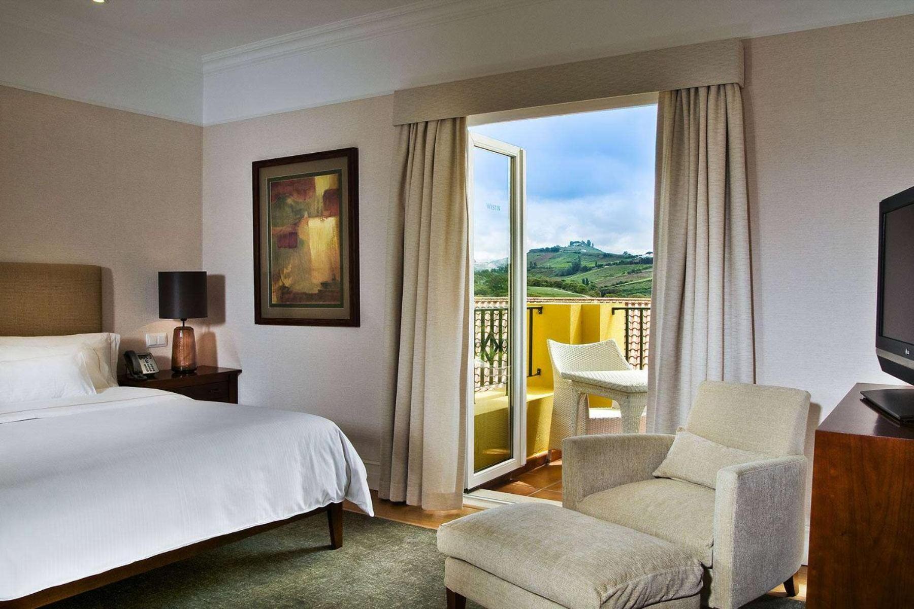 Dolce Camporeal Lisboa Turcifal Dış mekan fotoğraf A bedroom at the Hotel